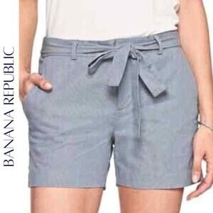 BANANA REPUBLIC Blue Pinstripe Shorts - Size 0